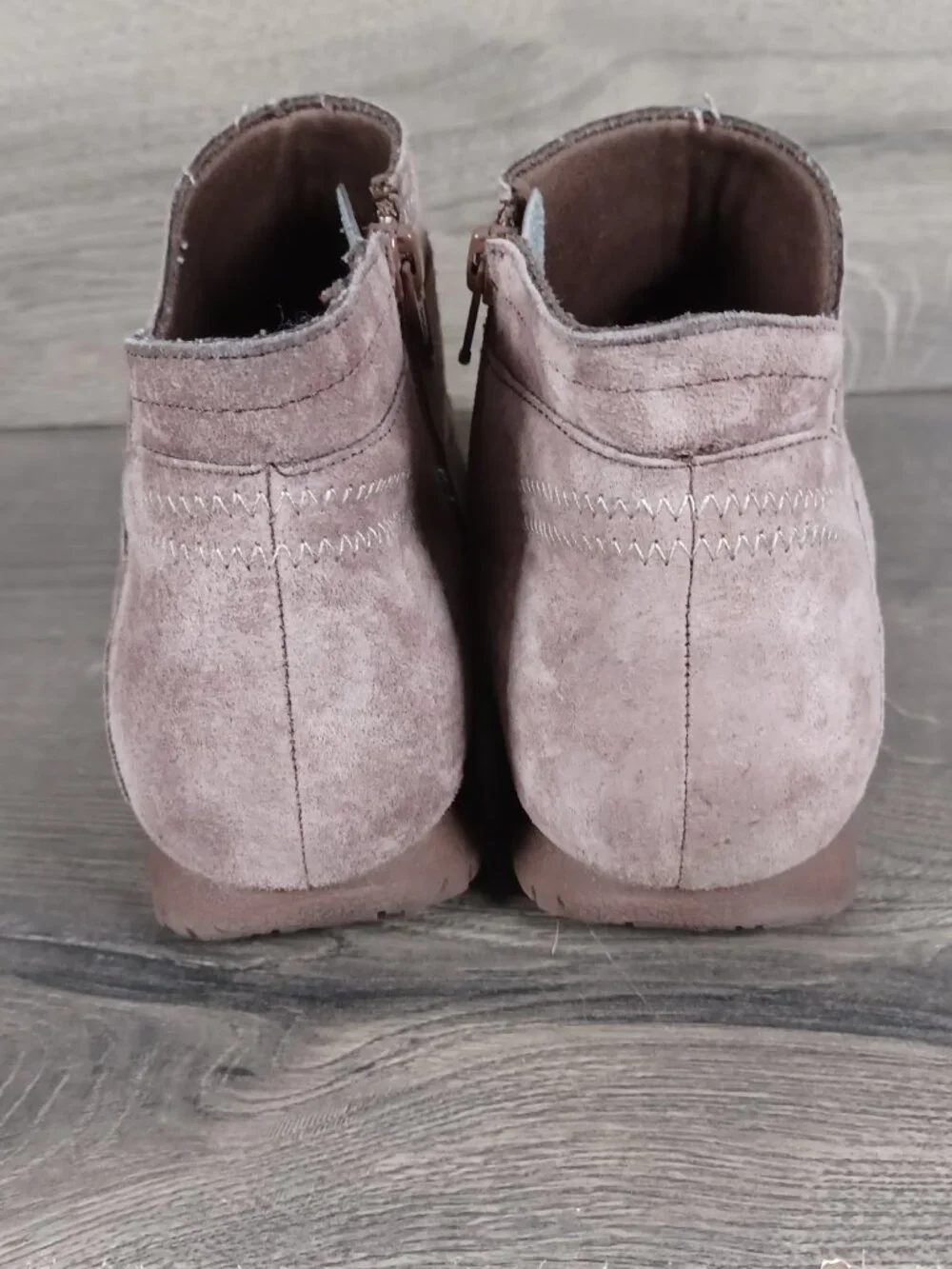 Skechers relaxed fit